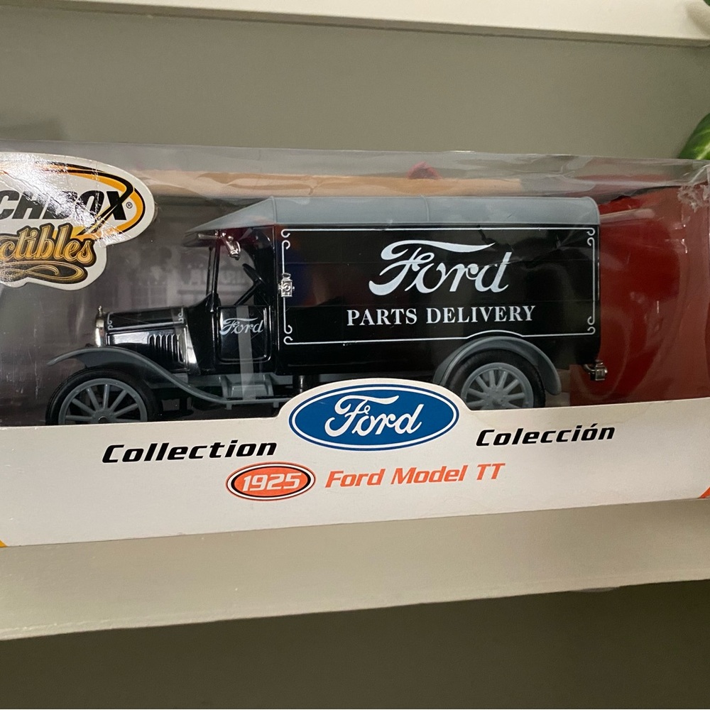 Matchbox Collectable Ford 1925 model TT. New in box.